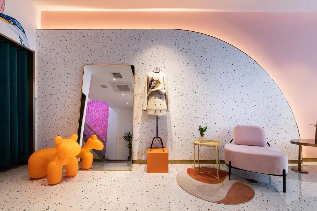 云南安宁轻奢时尚服饰店丨中国云南丨余得水-56