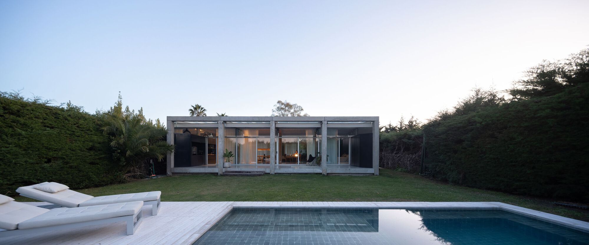 带柱的房子丨Iñaki Harosteguy-23