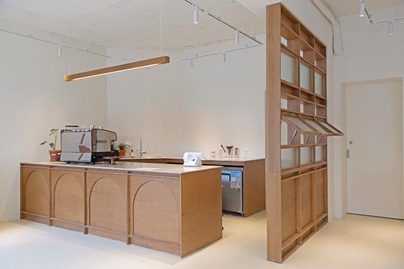 白色&木调  Instagram 风咖啡馆设计-6