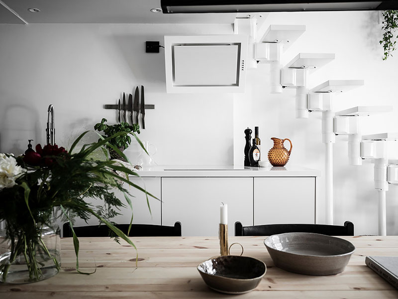 瑞典工业风小公寓 | 高挑空间与巨型窗户的完美结合-8