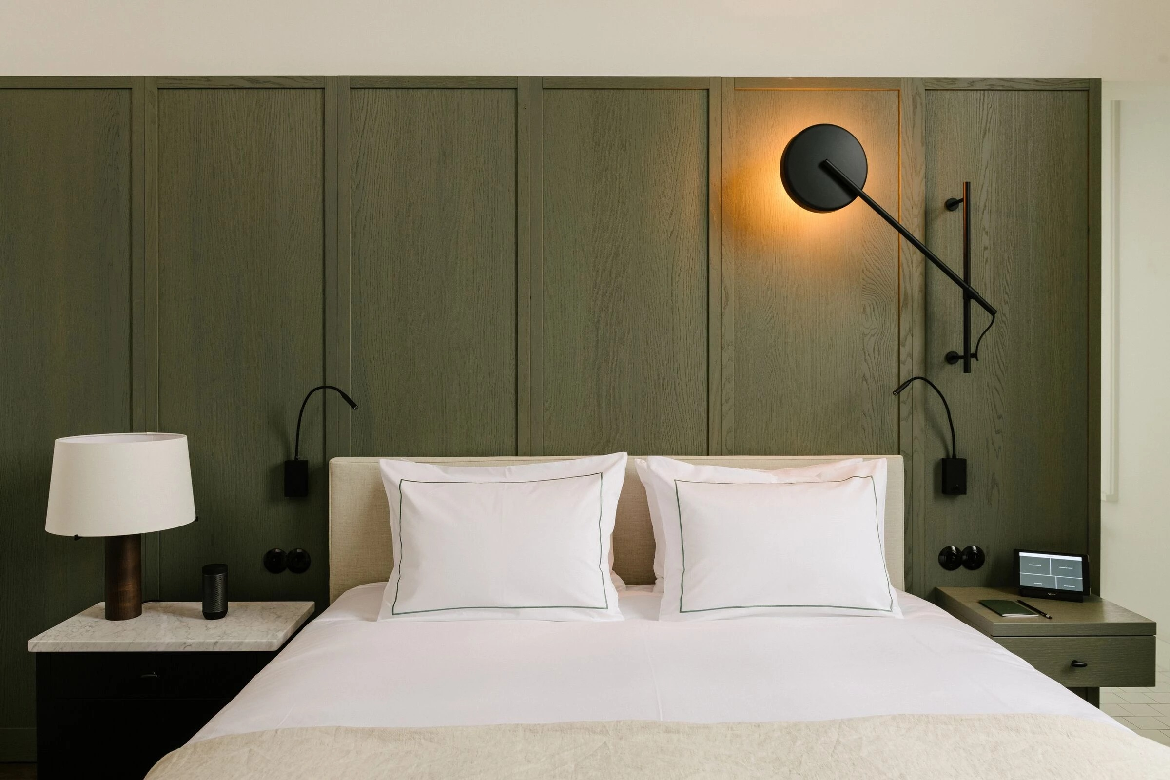 August 酒店 / Vincent Van Duysen-59