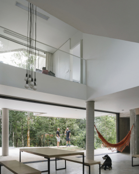 巴西 Pitanga House 森林现代混凝土别墅丨Estúdio BRA