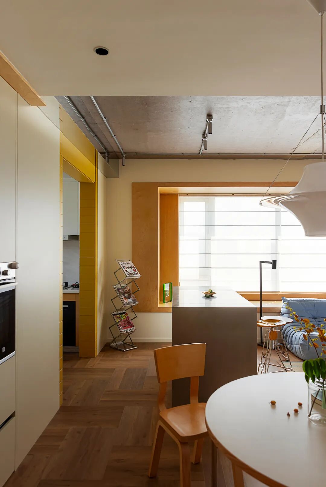 【新作】告别“样板间”：90后夫妻爆改精装房，打造纯粹包豪斯之家-24