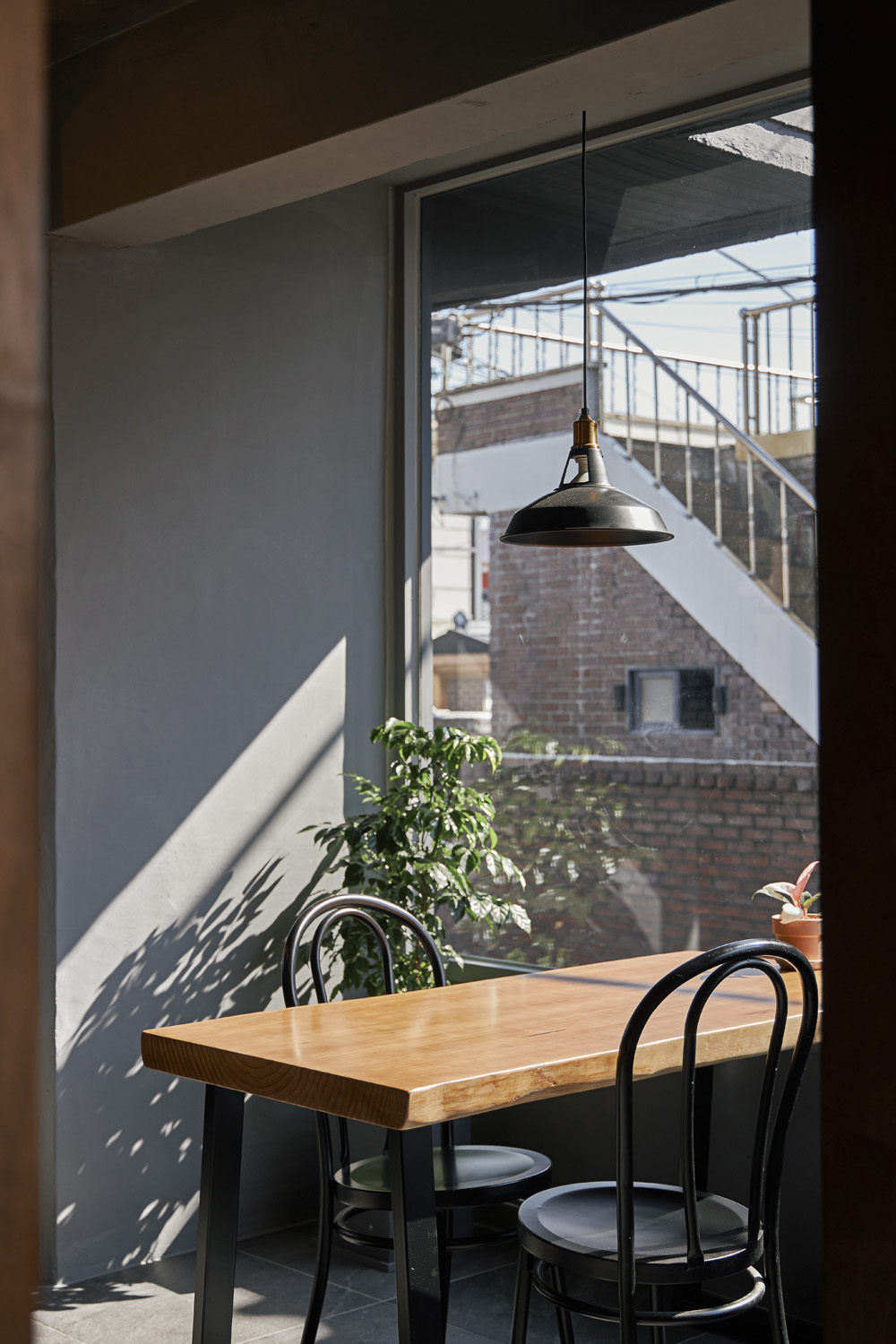 22 平米餐厅的极简设计魅力-16