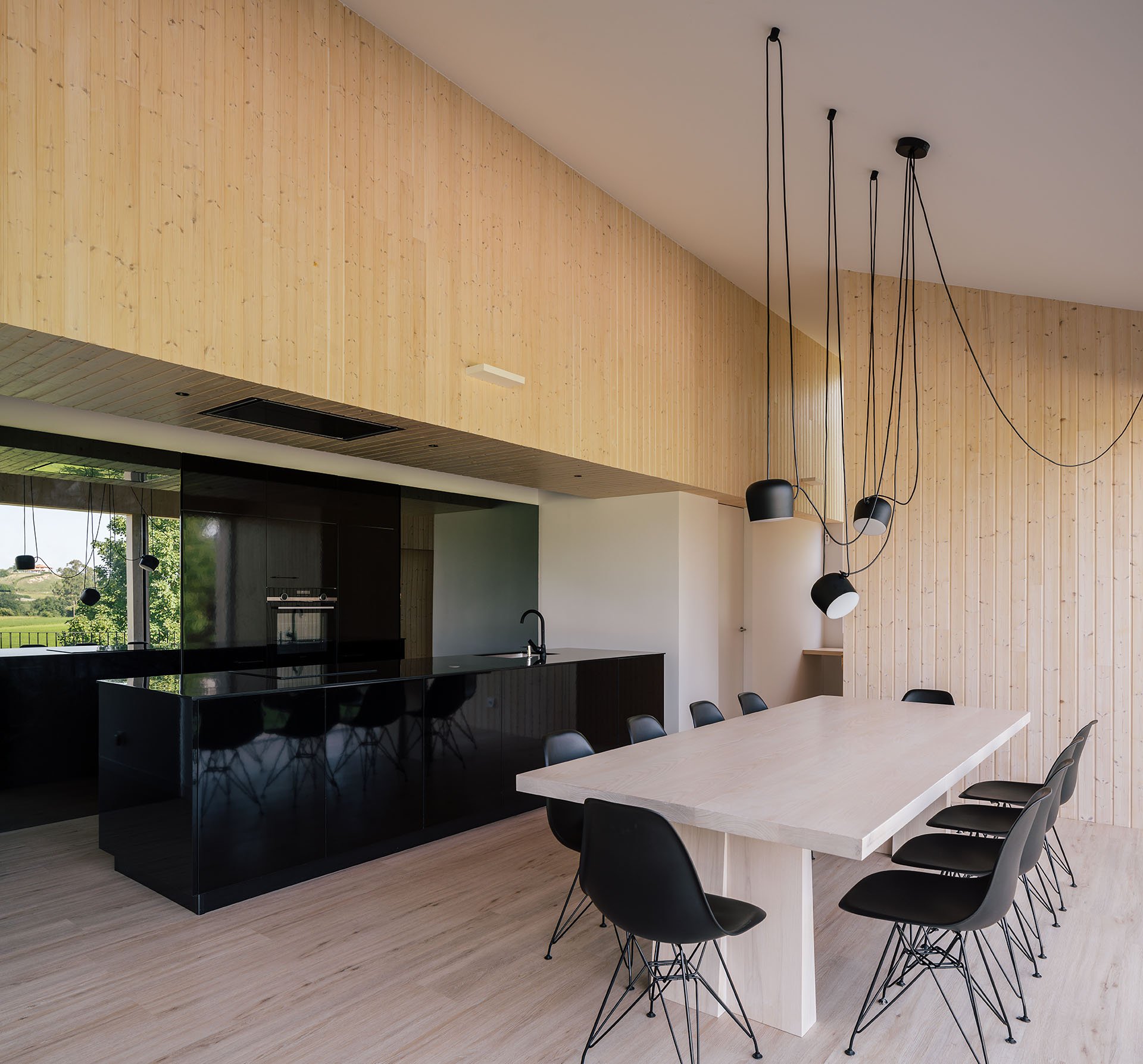 融合传统与当代的西班牙乡村别墅设计-18