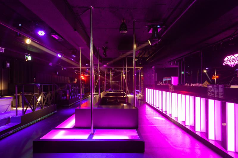 首尔 85 平豪华俱乐部设计，演绎光影盛宴-12