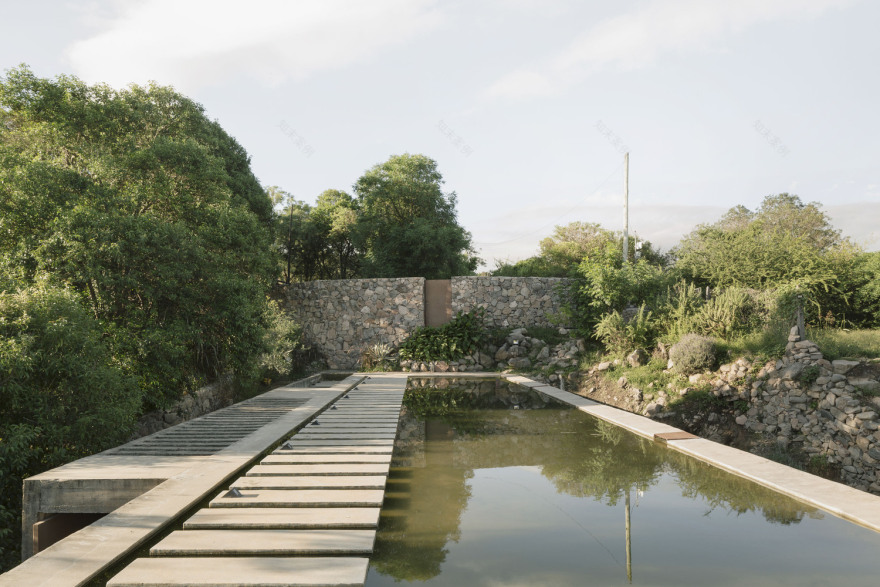 阿根廷 Río Ceballos 三元素住宅丨Agustín Lozada-21