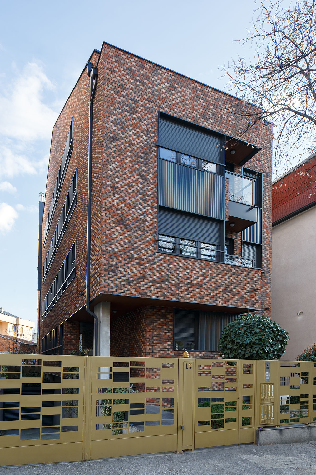 瓦尔瓦里尼斯卡街住宅楼丨法国尼斯-0