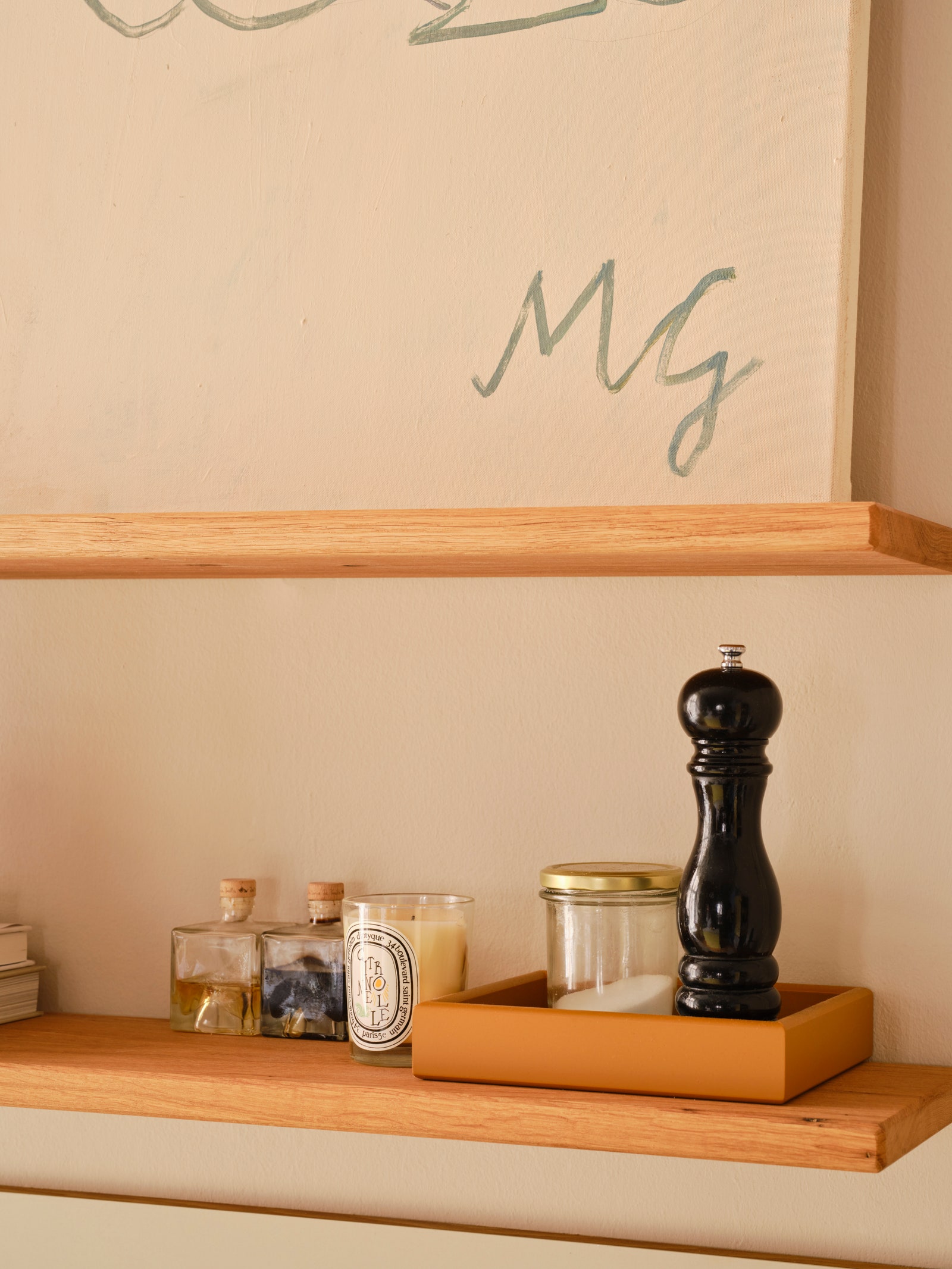 This is Jane Wayne | Sarah Gottschalk 的活力黄厨房设计-26