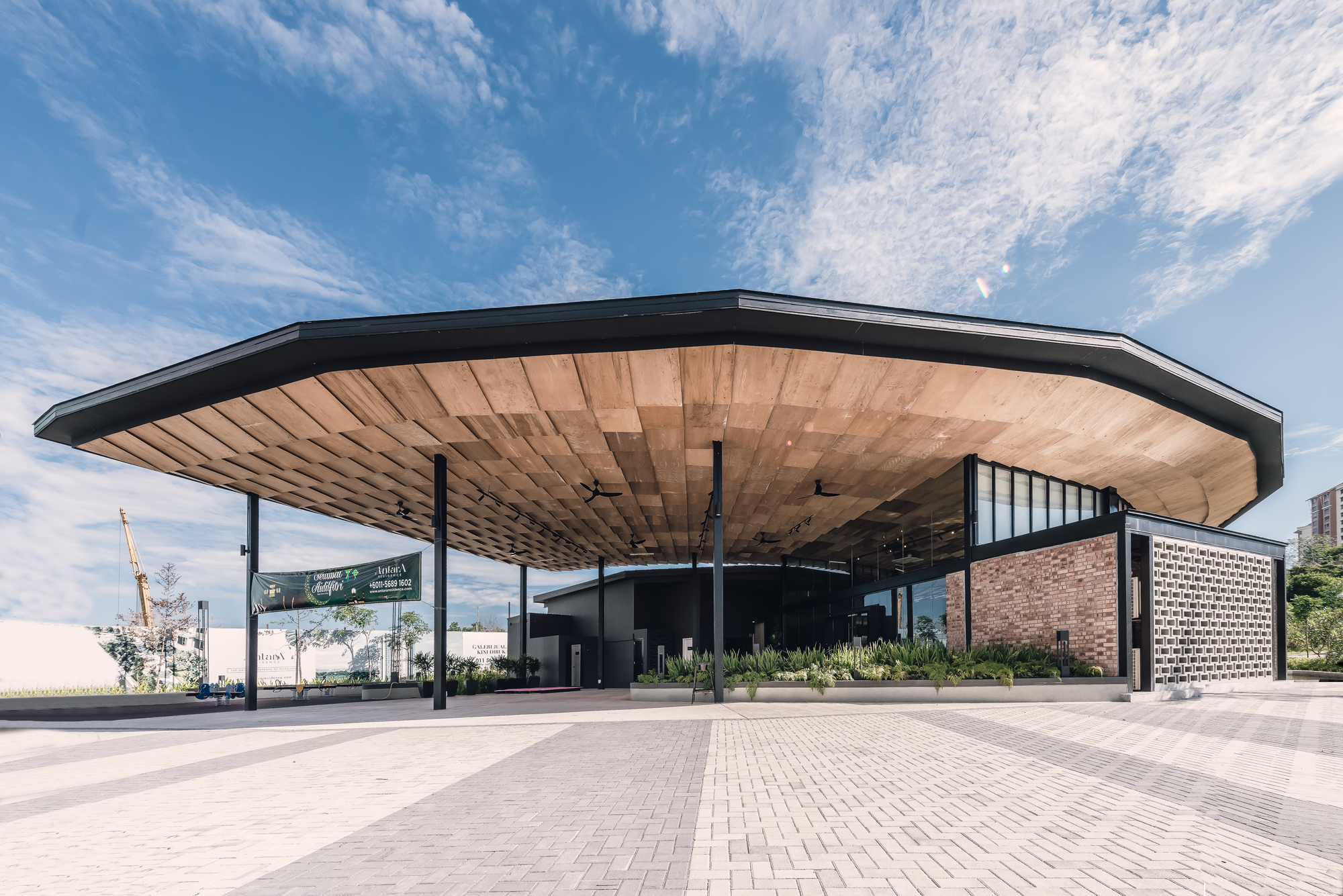 环形画廊设计,营造公共艺术空间-14