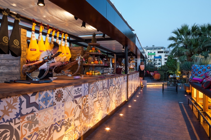 伊比萨El Carnicero餐厅室内空间创意设计-10