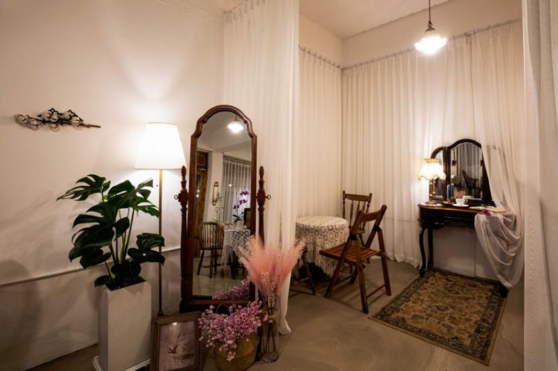 15 坪现代咖啡厅设计，展现极简与温馨的完美融合-8