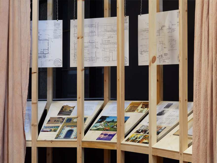 重审 80 年代伦敦女权主义设计团队 Matrix-23