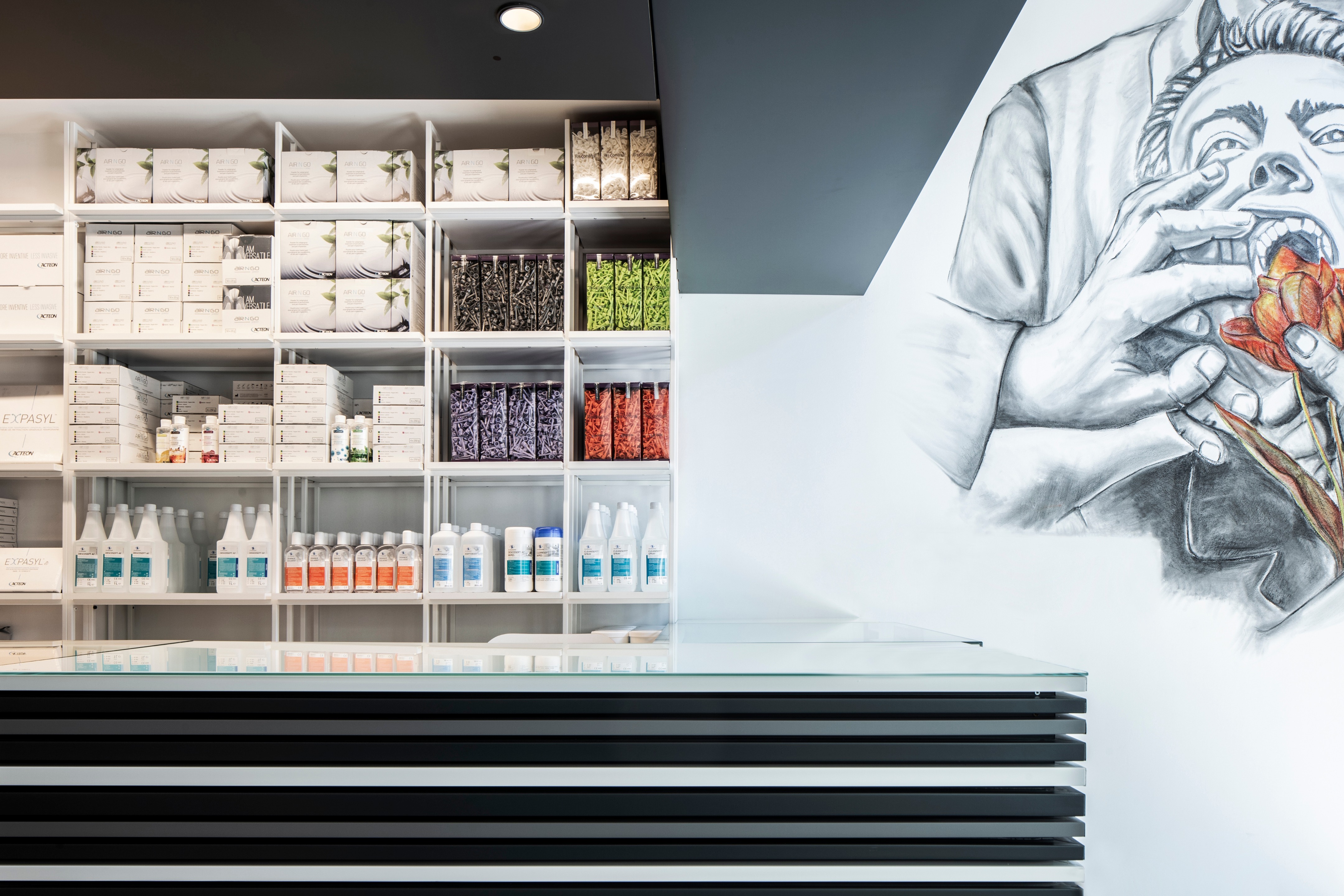 恰帕牙科展厅和商店-13