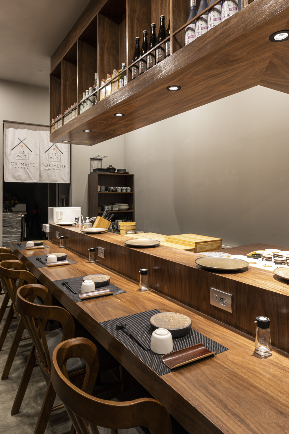 13 坪小空间打造时尚艺术氛围-11