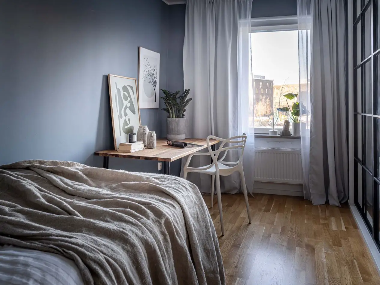 现代一居室公寓巧妙运用半玻璃墙设计-10