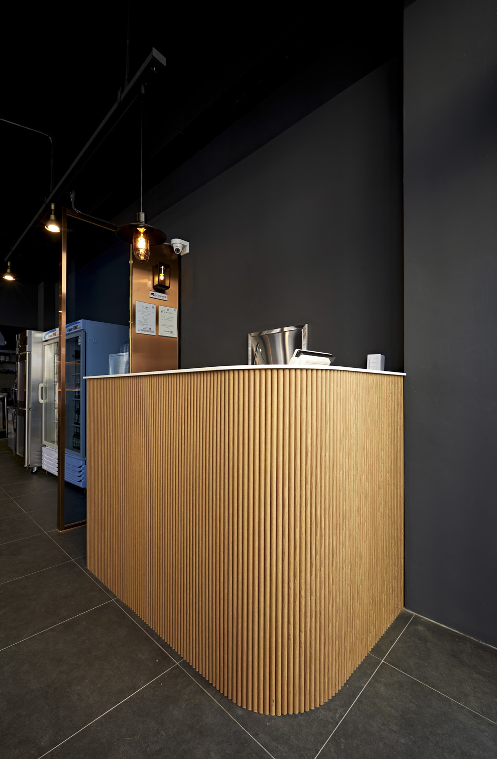 现代简约别墅 | 光影艺术的完美呈现-14