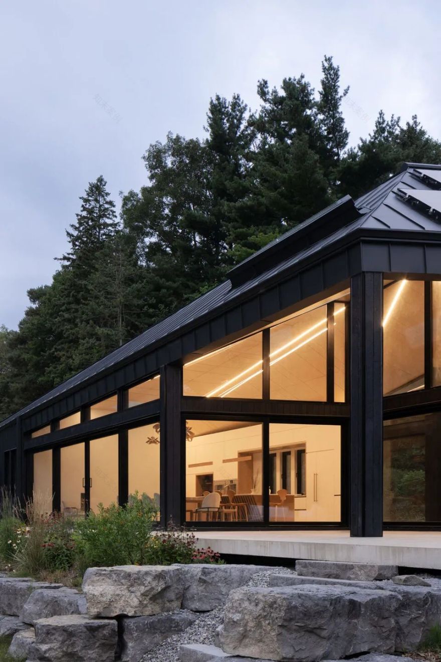 拥抱自然景观的独特住宅丨加拿大丨Pioneer-4