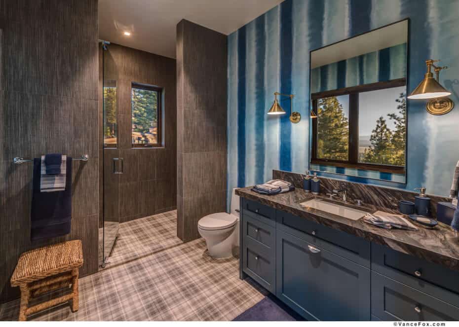 Mountain contemporary retreat in a stunning setting of the Sierra Nevadas-16