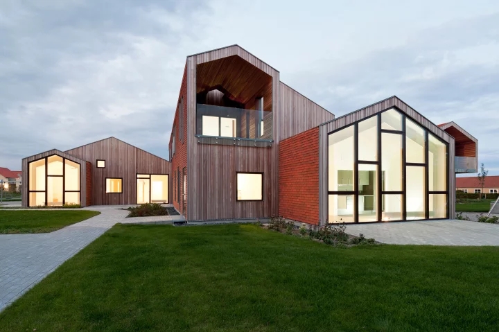 错落别致山墙群，安心交付孩子家-8