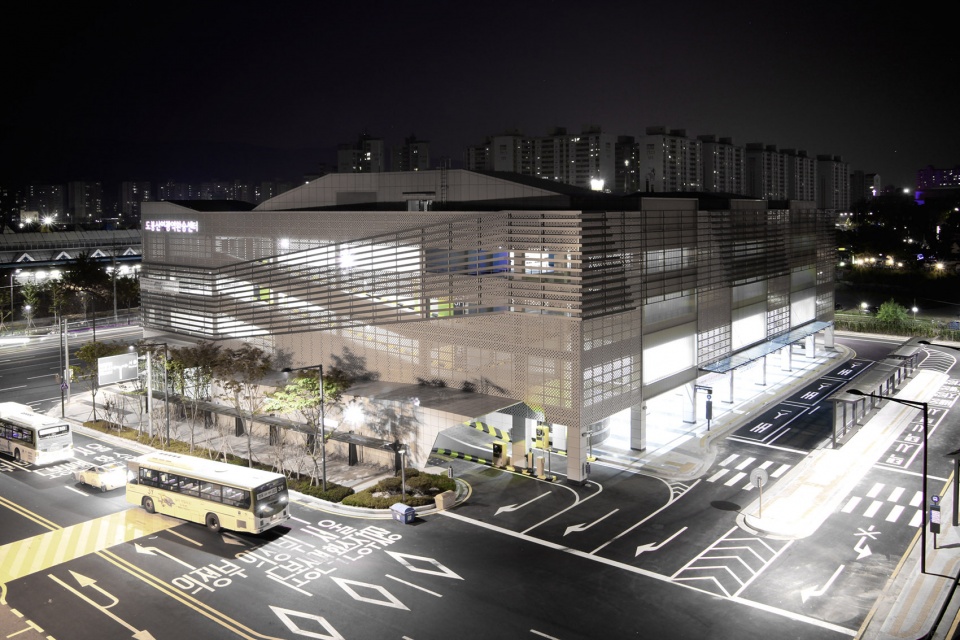 首尔道峰山停车楼——公共空间与城市环境的完美融合-43