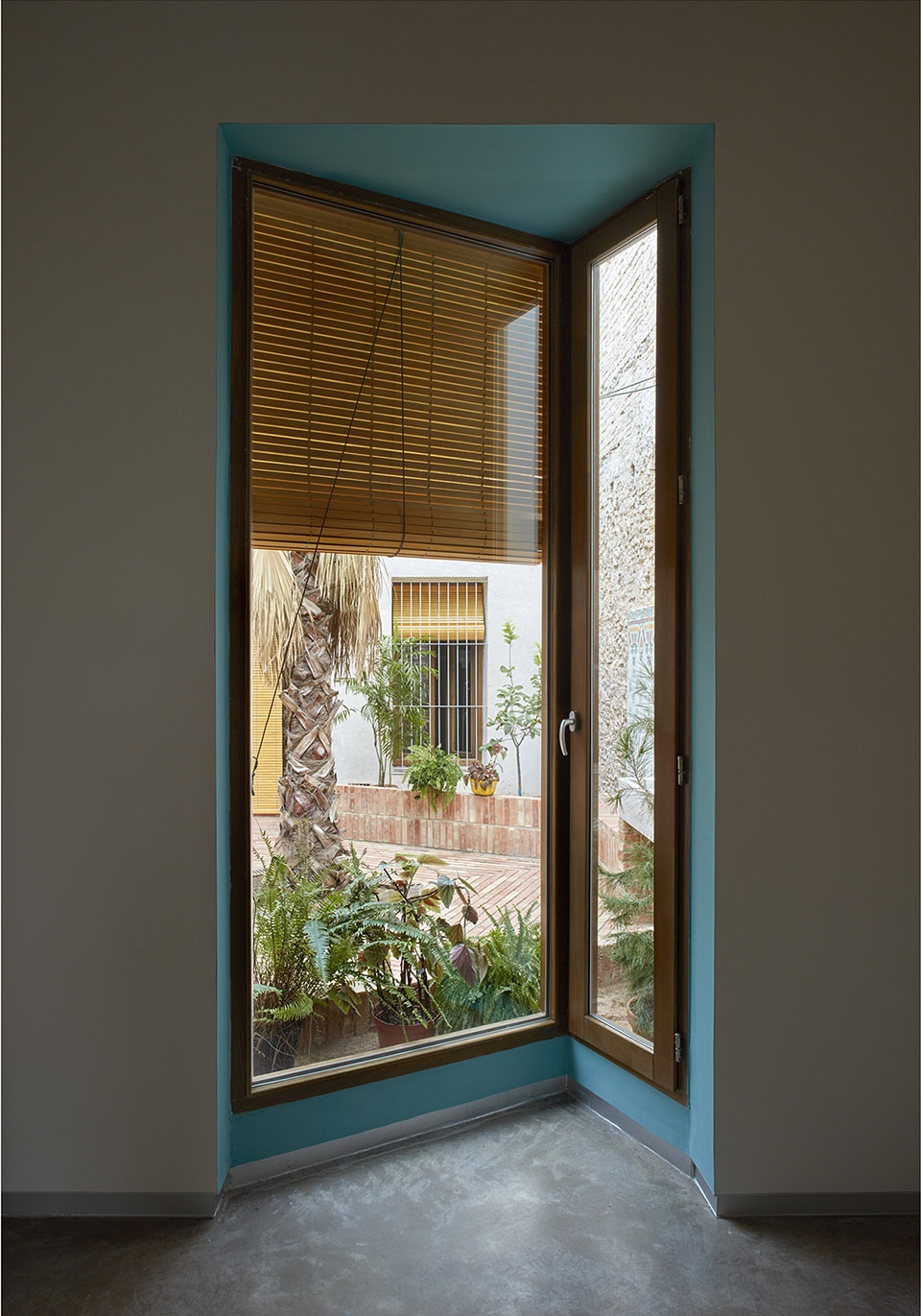 历史街区的活力新生 | El Cabanyal 住宅翻新-41