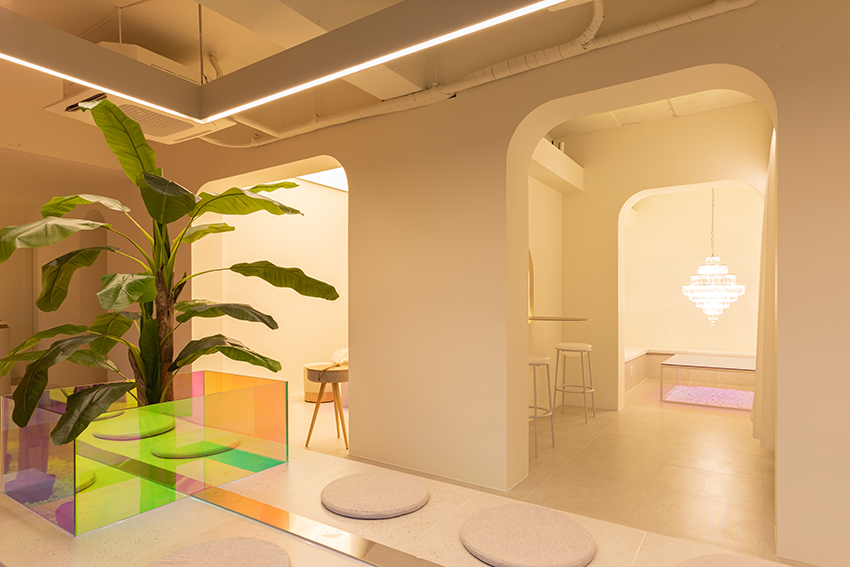 粉色大门的点睛之笔——大邱咖啡馆室内设计-12