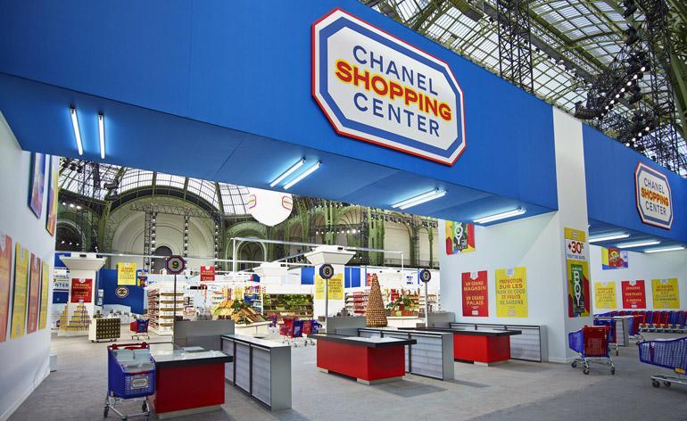 catwalk tour the top womens fashion week venues from aw 2014-4