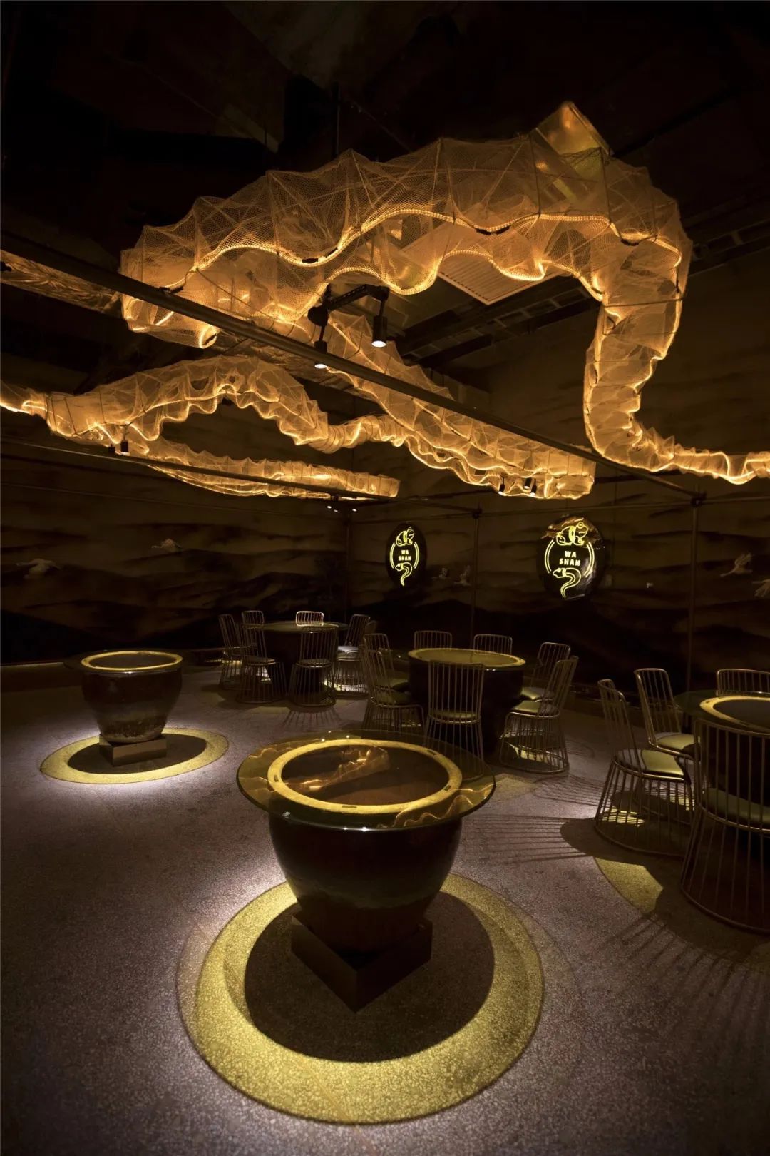 长沙哇鳝 | 室内外共融的美食空间-45