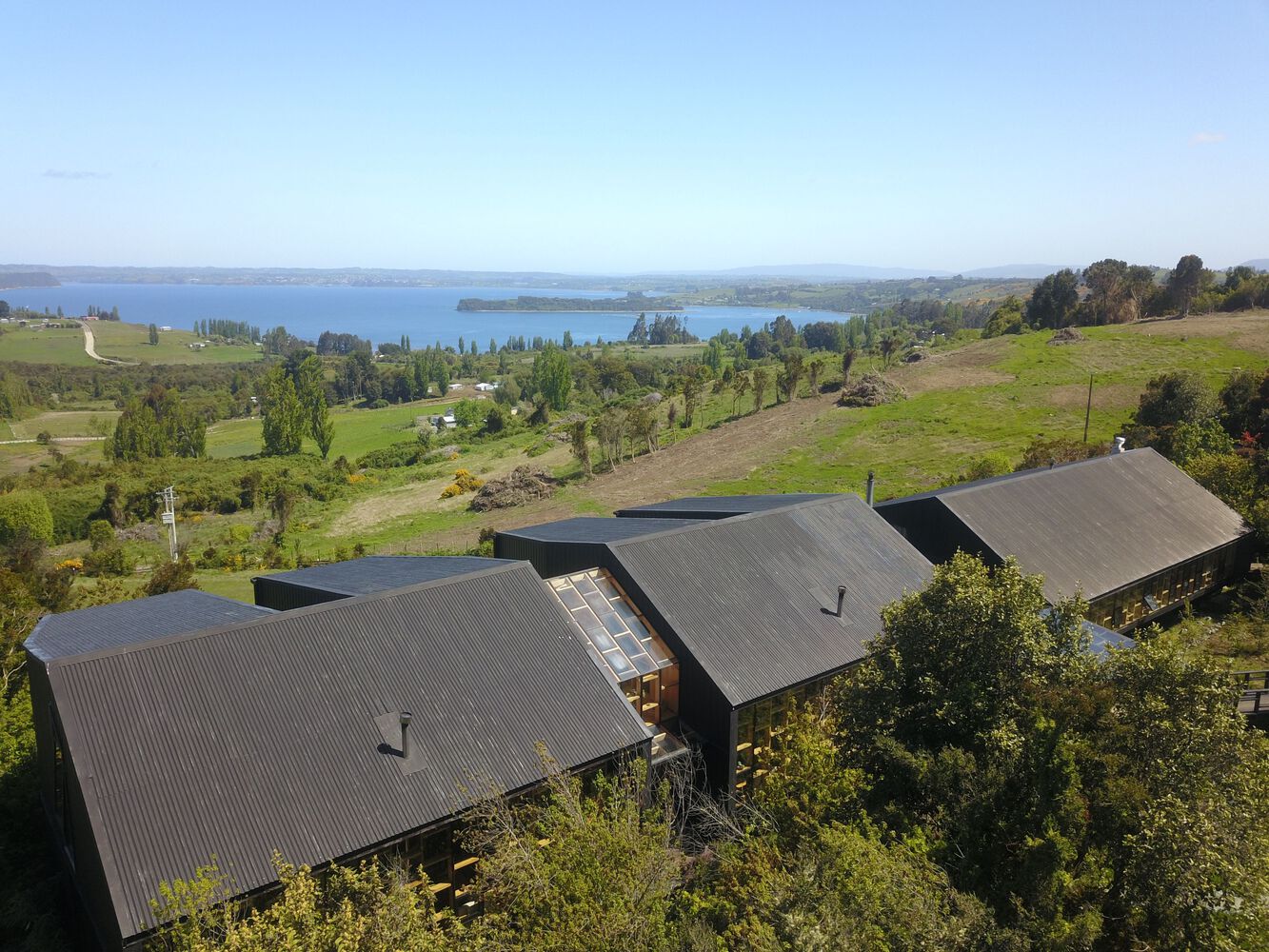 智利 Estancia Rilan 酒店丨奥图萨尔·格鲍尔·阿奎特科斯-11