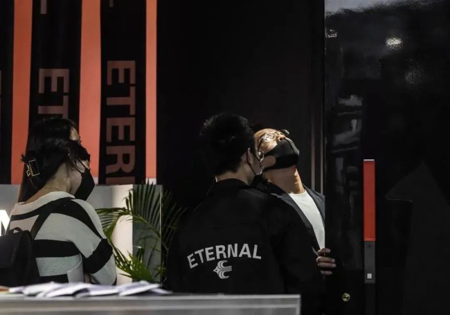 ETERNAL 展厅 · 光影交错的潮酷设计丨中国广州丨此外设计-53