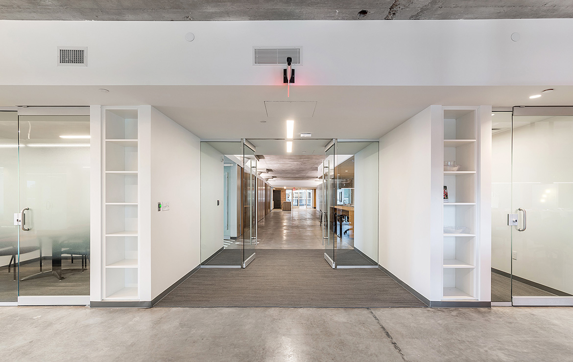 Memphis Teacher Residency | 温暖木质元素打造社区感教育空间-26