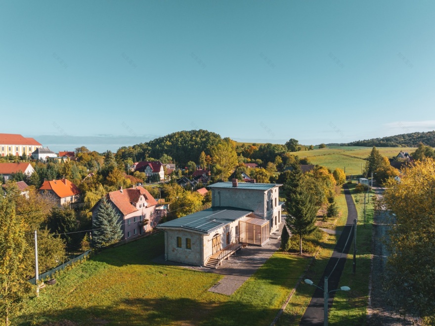 普瓦涅旧火车站改乡村活动中心丨利比里亚博米-32