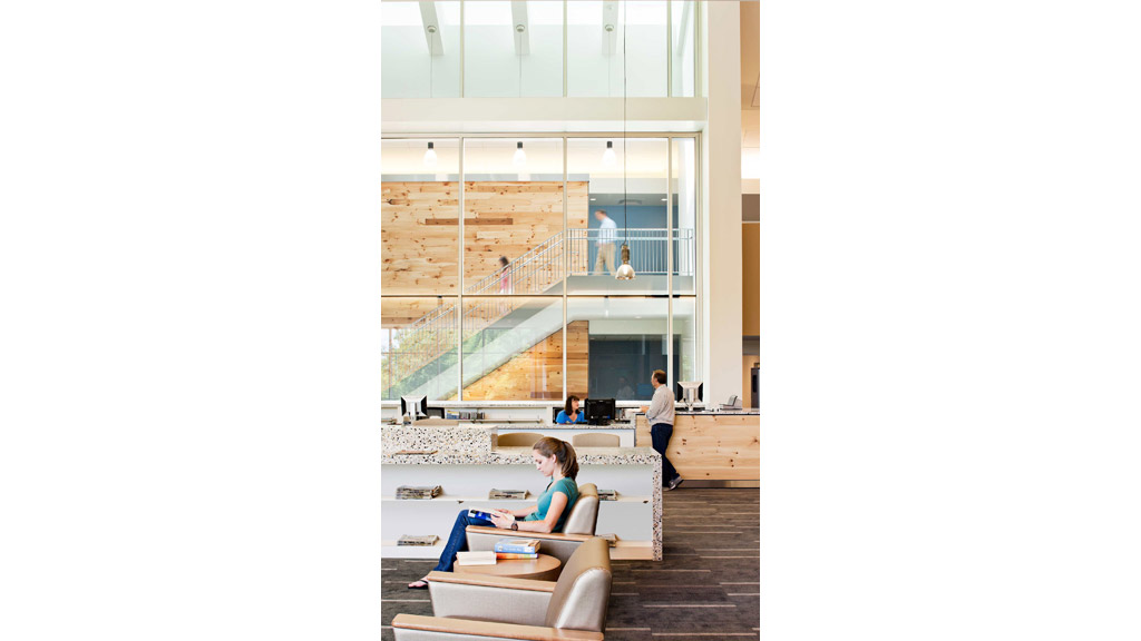 GCC 校园重塑,现代学习中心绽放光彩-1