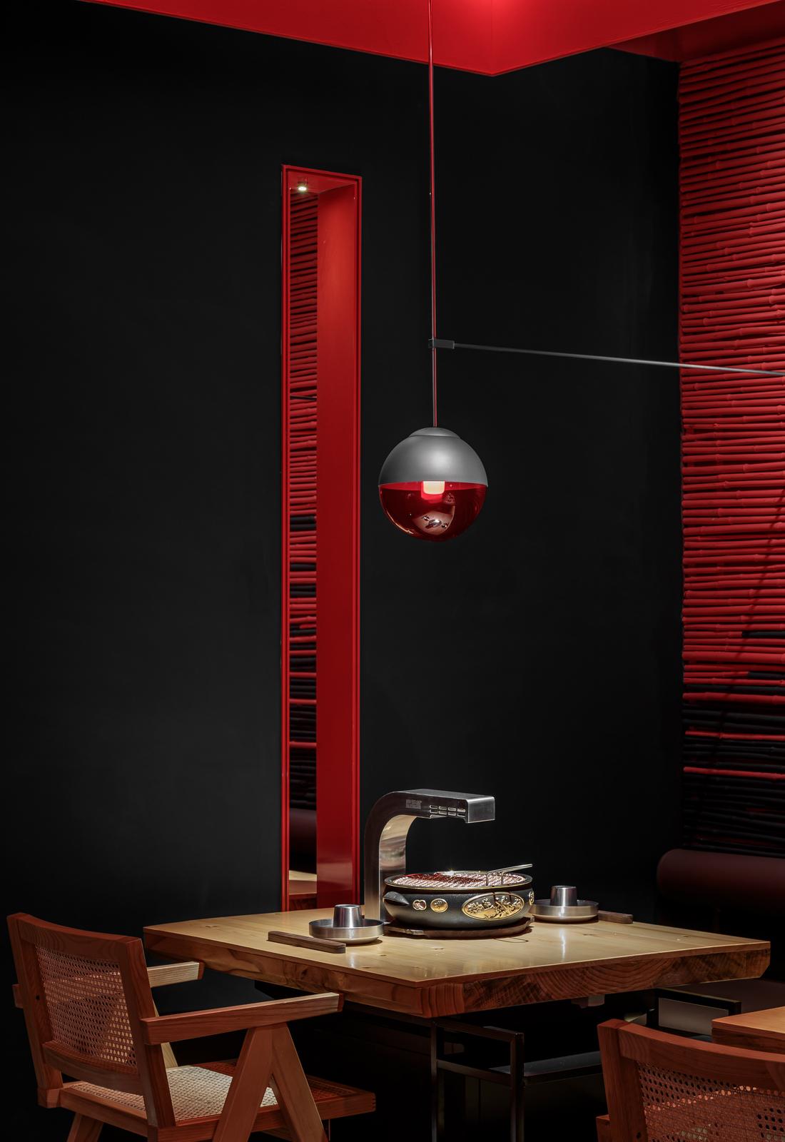 嘟嘟经典面馆 | 一半炽热一半冰封的浪漫空间-38