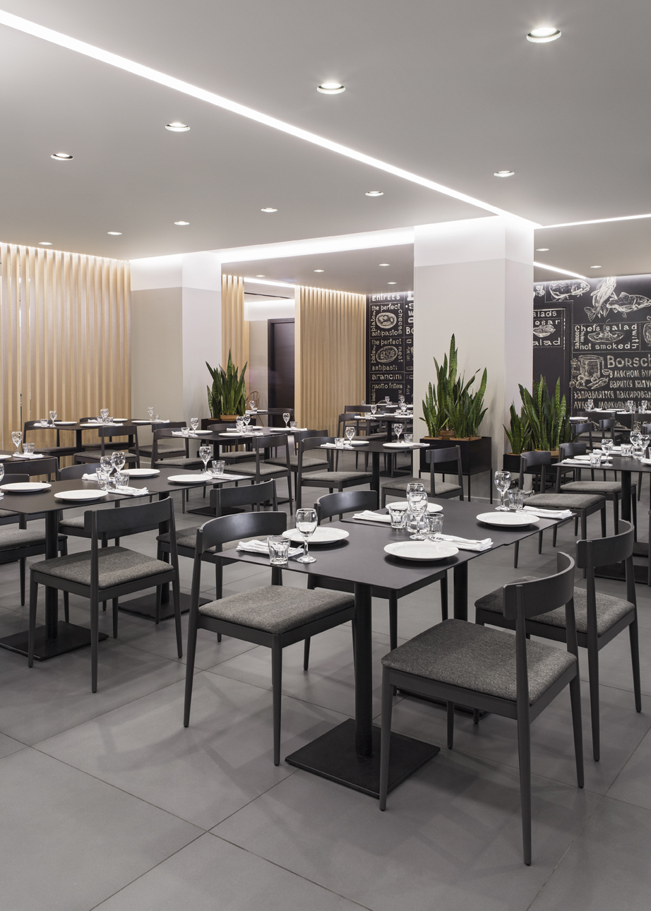 圣彼得堡 Azimut 酒店地下餐厅 43,1-8