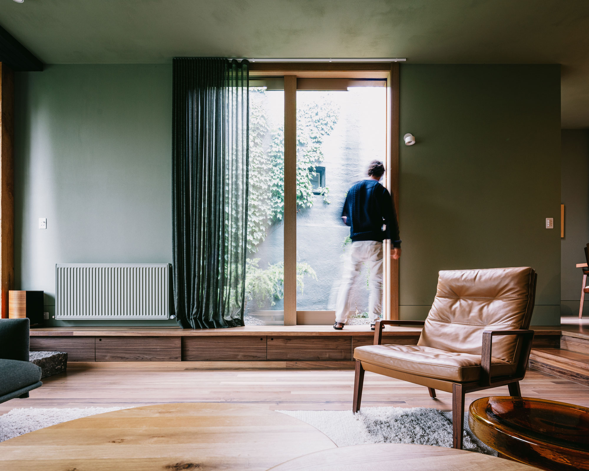 自然的温暖 · 埃尔伍德住宅丨澳大利亚丨B.E Architecture-16