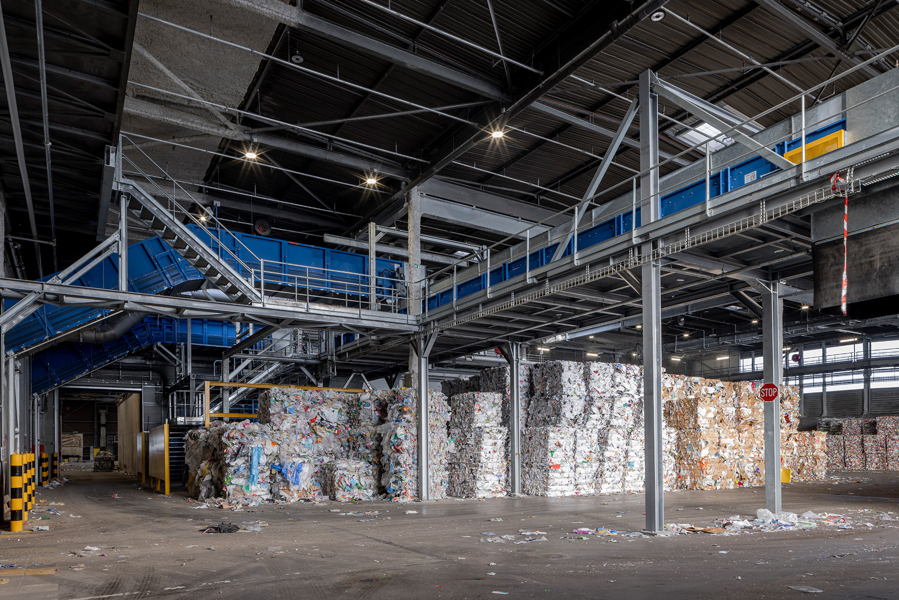 巴黎南特雷垃圾分拣中心改建,绿色环保与高效工作并重-19