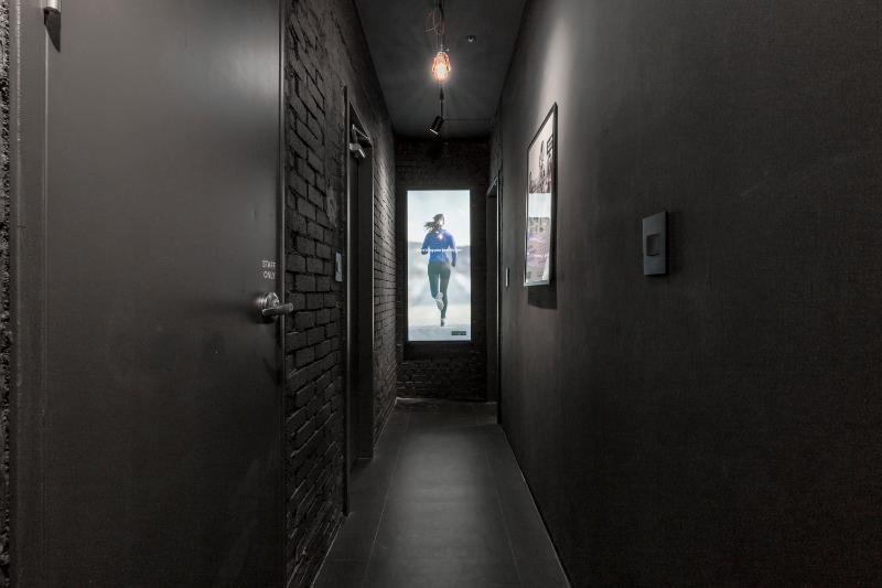 简约 80 平米健身中心，黑白风格打造舒适空间-13