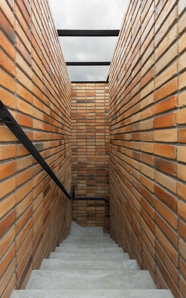 山坡上的现代住宅设计丨厄瓜多尔丨Hábitatestudio de arquitectura-47