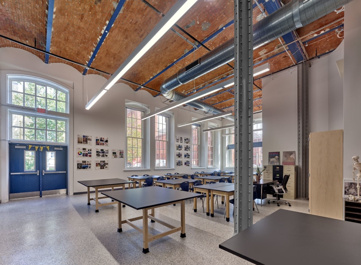 费城 Franklin Towne Charter High School 现代化改造,历史建筑焕发新活力-13