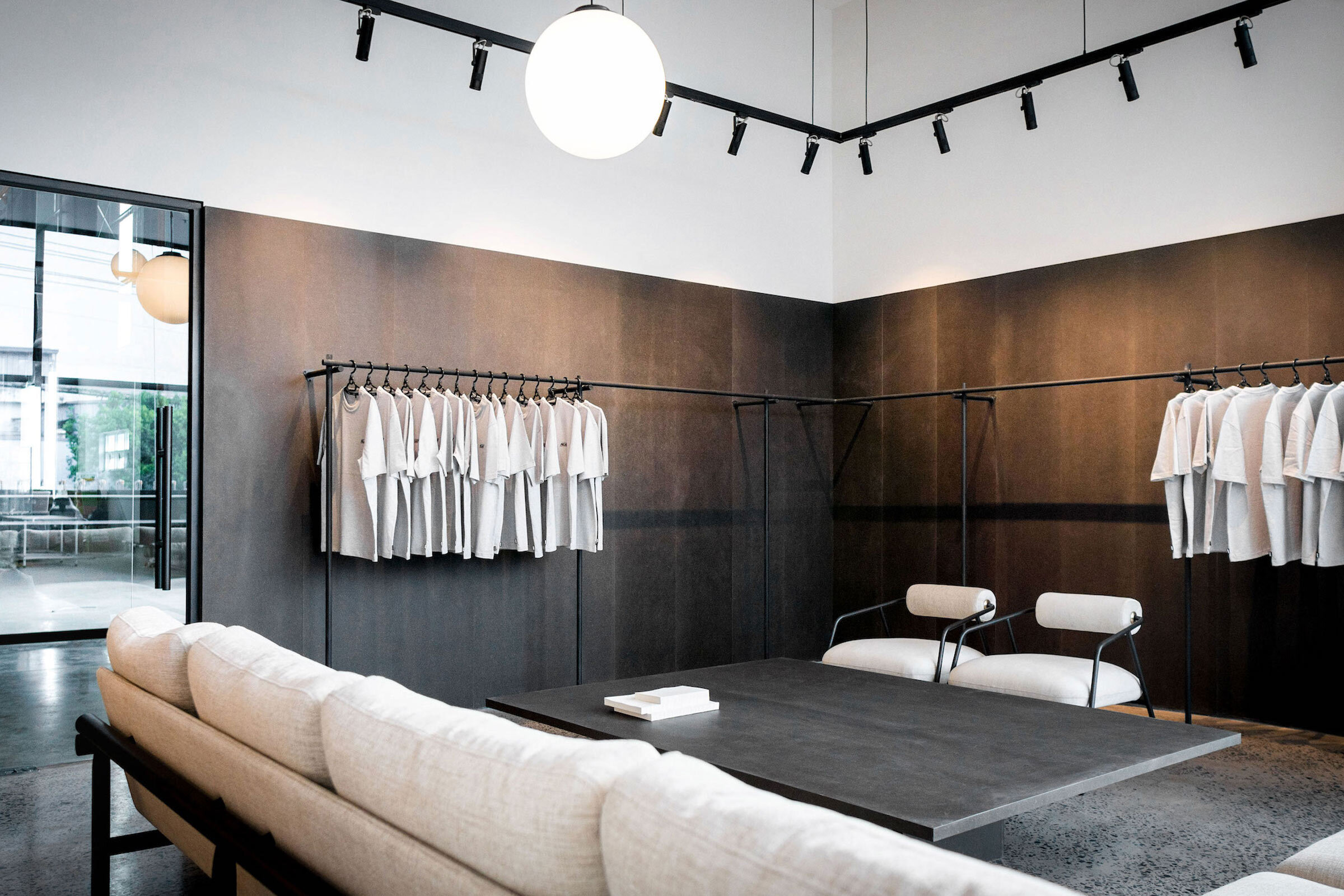 A Clothing Factory That’s Anything but Run-of-the-Mill — Design Anthology-6