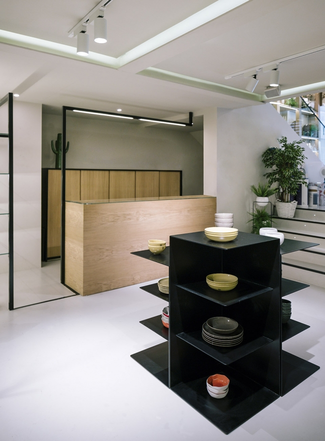 马德里商业中心陈列空间 | 多重功能与自然光照的融合-13