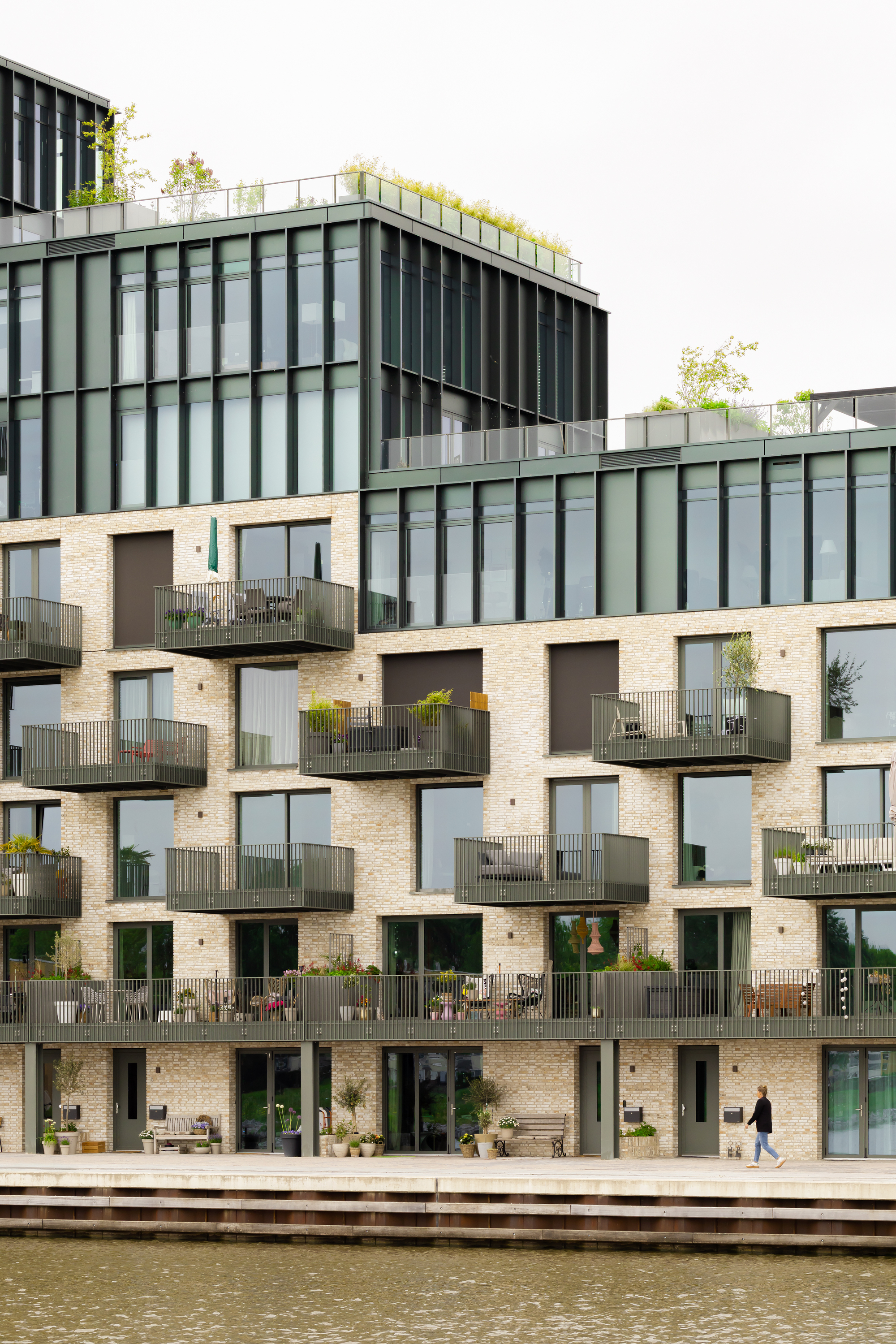 House at the Harbor / Powerhouse Company-38