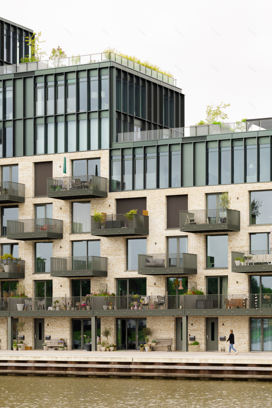 House at the Harbor / Powerhouse Company-38