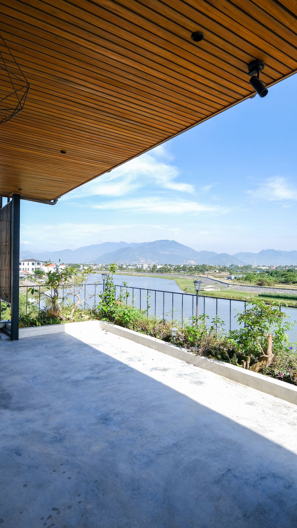 宁静河畔的生活空间-58