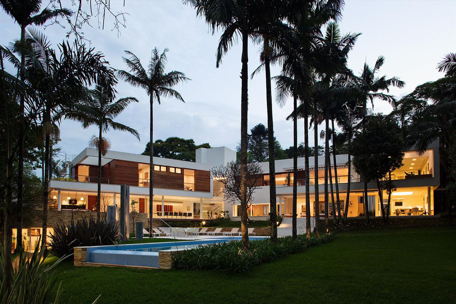 巴西 Residência RF · 现代钢材与玻璃的完美结合-3