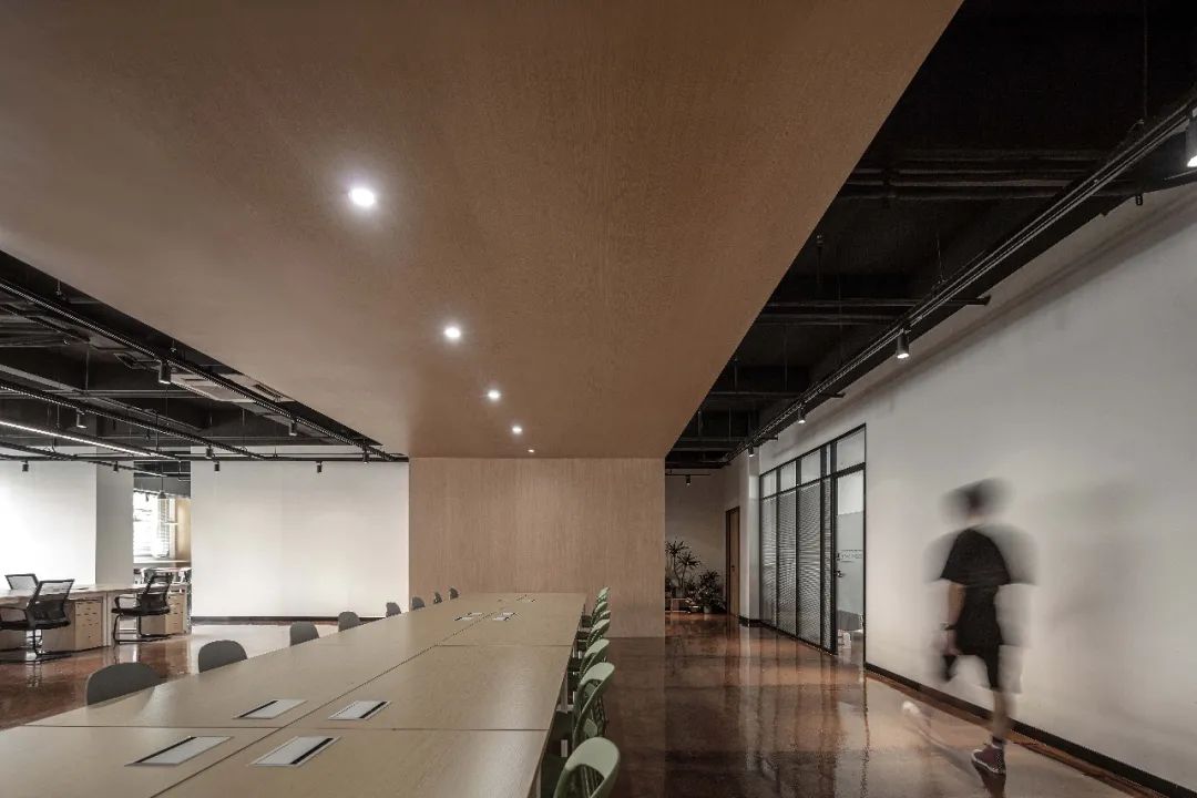 重塑空间，焕发生命力——中山高成商贸办公室设计-28