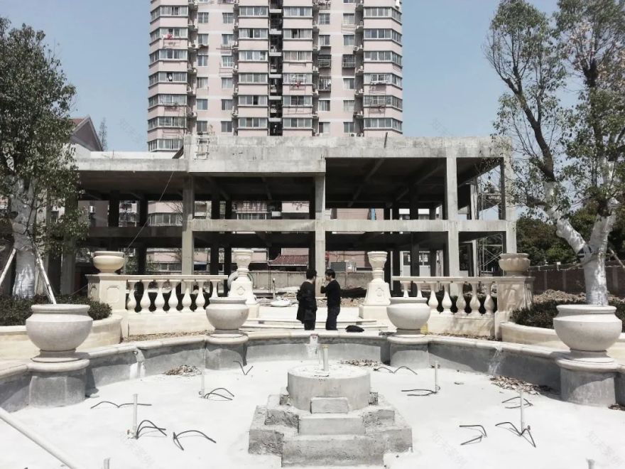 金基尚书里展示厅 | 虚幻灯笼般的玻璃建筑-4