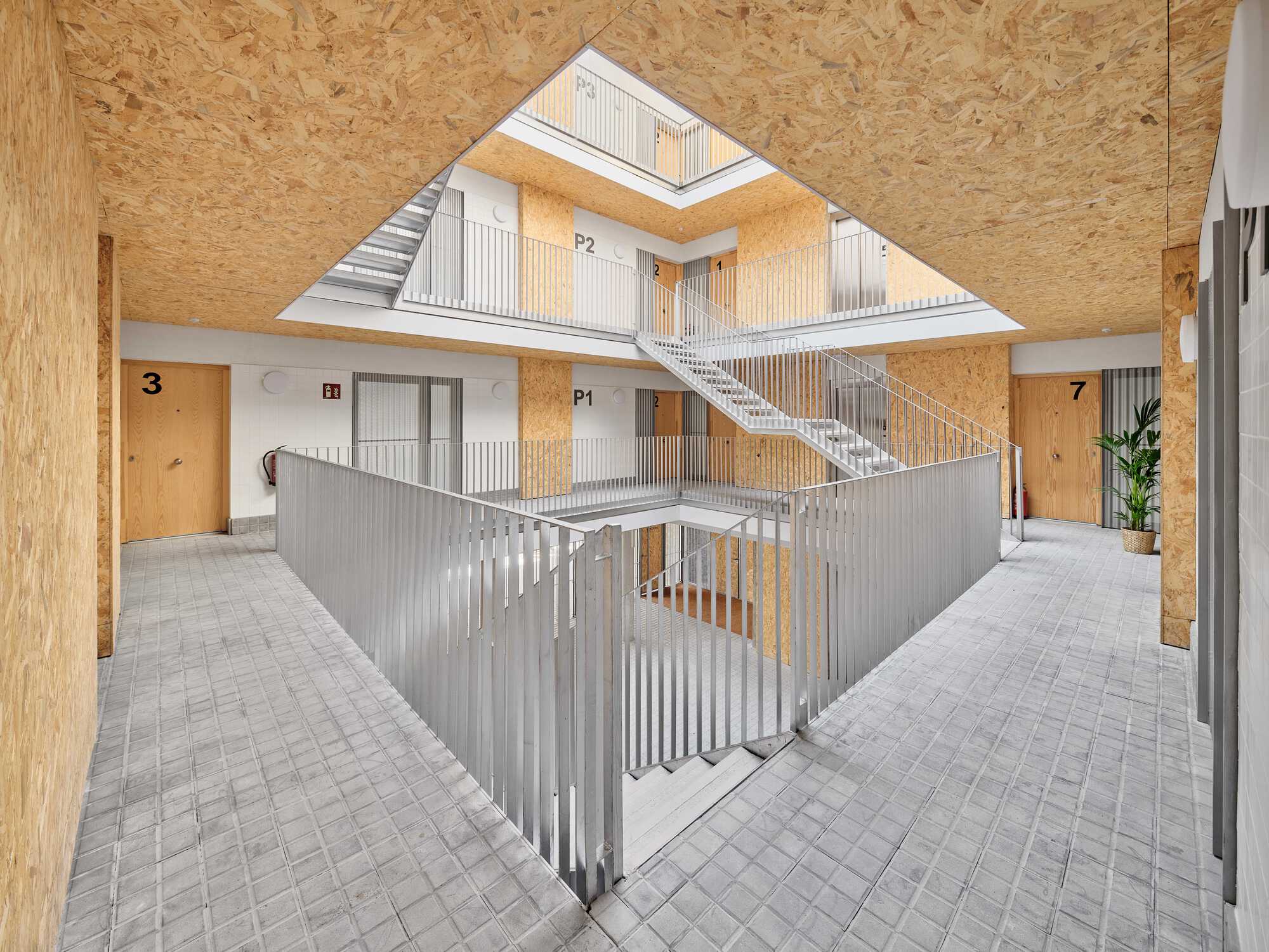 24 AFFORDABLE HOUSING UNITS IN IGUALADA / 4RQ ARQUITECTURA +M ARQUITECTES-36